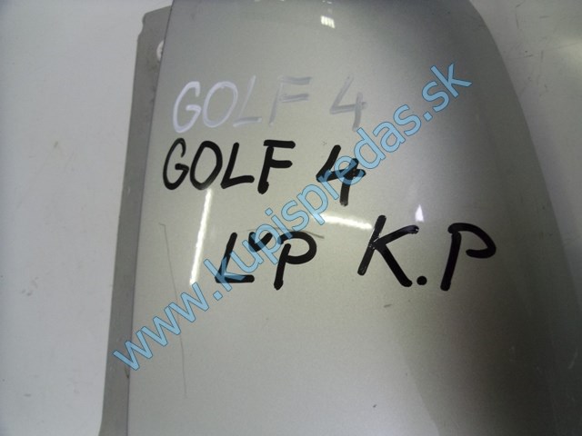 ľavý predný blatník na vw golf 4